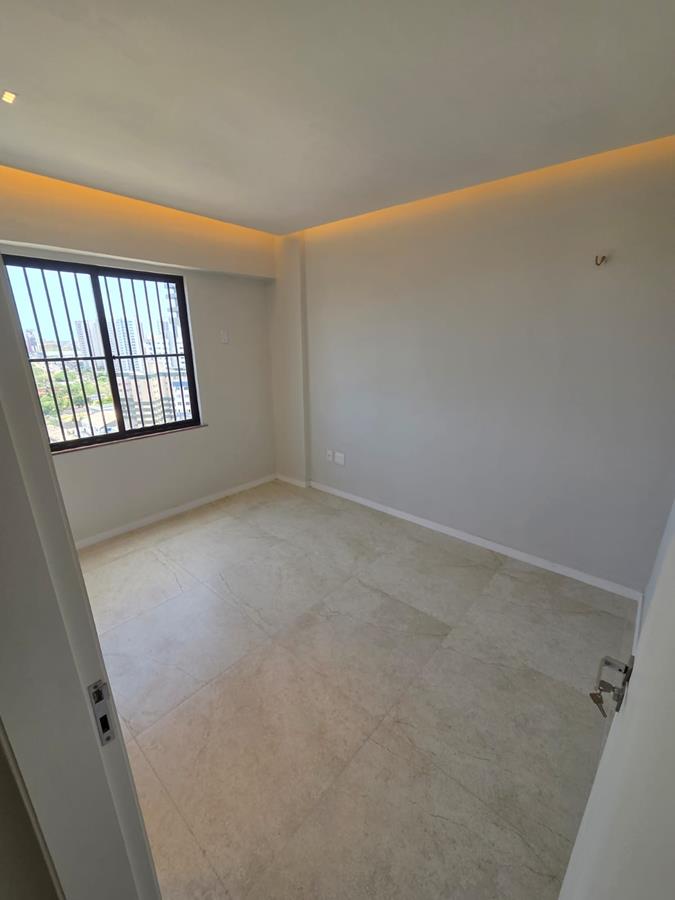 Cobertura à venda na Aldeota com 251 m², 4 suítes e 4 vagas próximo ao RioMar