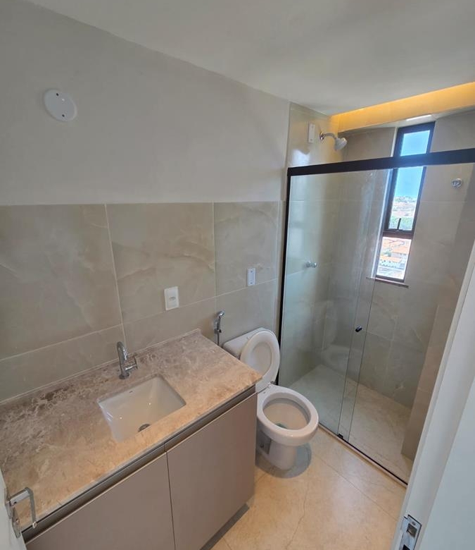 Cobertura à venda na Aldeota com 251 m², 4 suítes e 4 vagas próximo ao RioMar