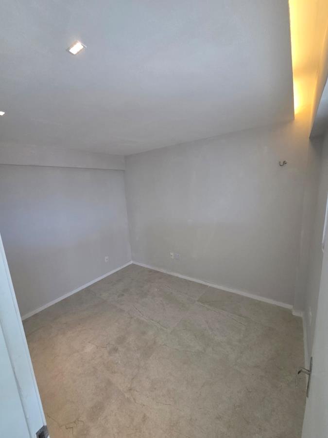 Cobertura à venda na Aldeota com 251 m², 4 suítes e 4 vagas próximo ao RioMar