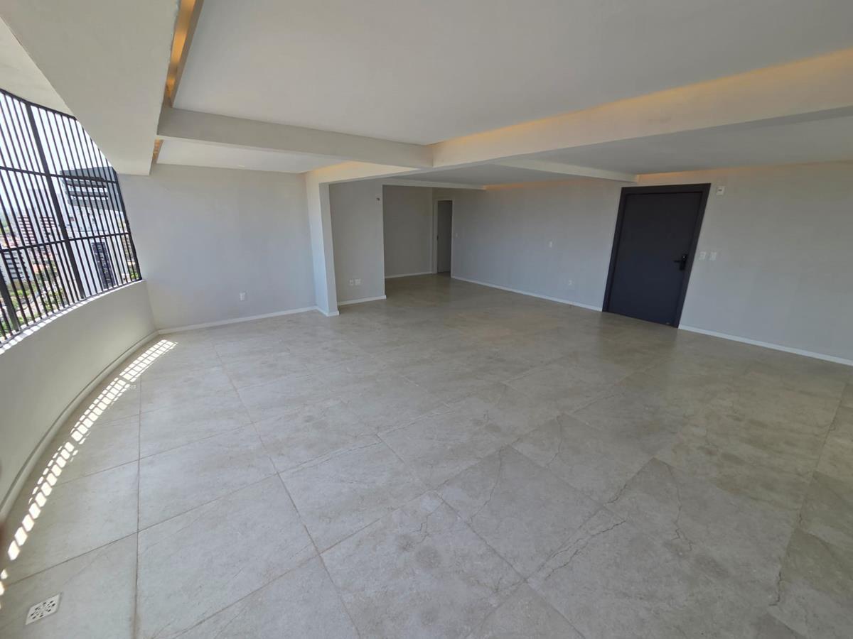 Cobertura à venda na Aldeota com 251 m², 4 suítes e 4 vagas próximo ao RioMar
