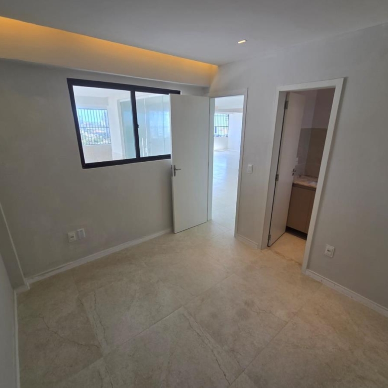 Cobertura à venda na Aldeota com 251 m², 4 suítes e 4 vagas próximo ao RioMar