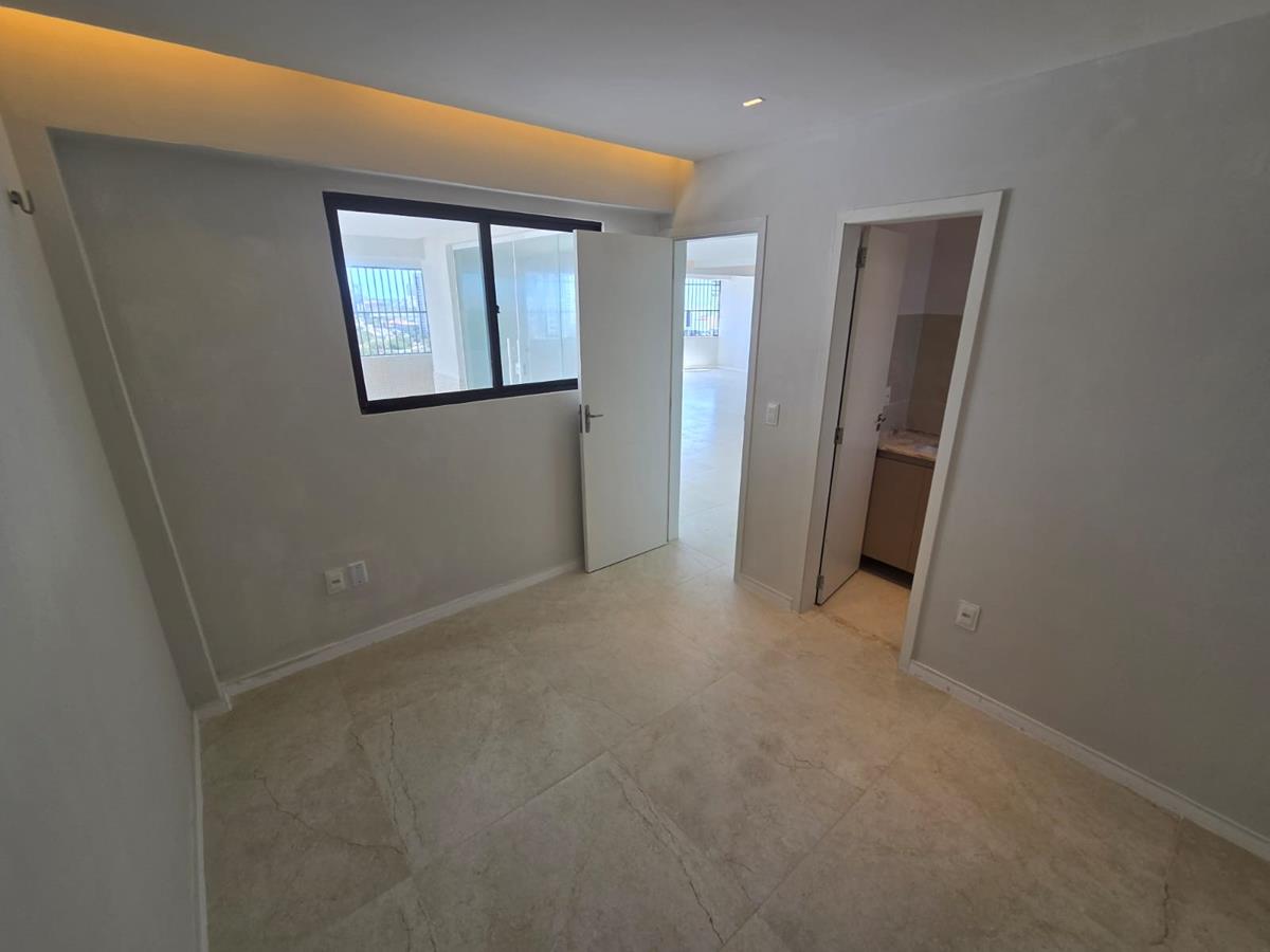 Cobertura à venda na Aldeota com 251 m², 4 suítes e 4 vagas próximo ao RioMar