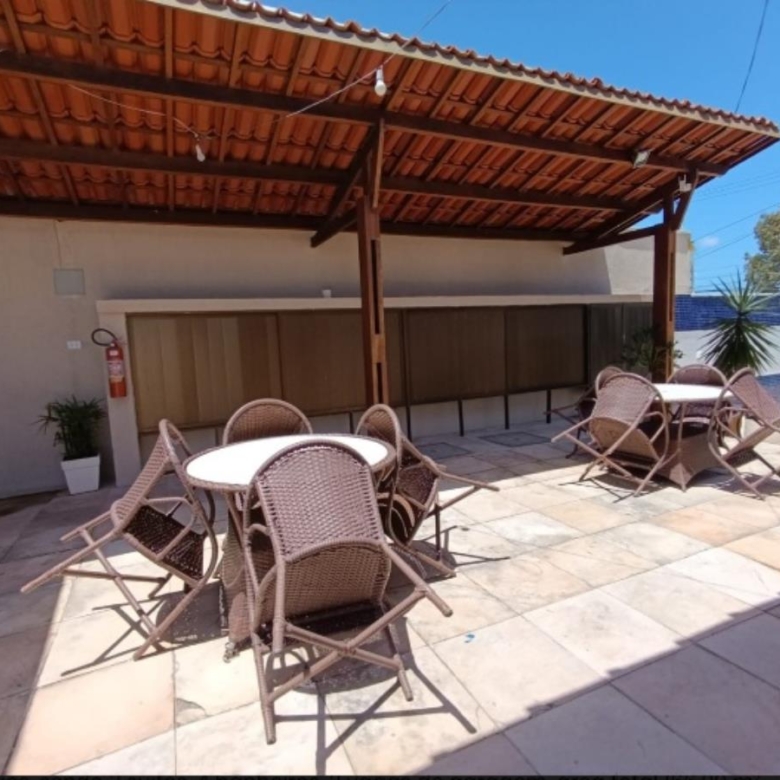 Casa duplex à venda no Edson Queiroz com 4 quartos e 2 vagas