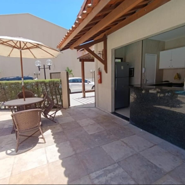 Casa duplex à venda no Edson Queiroz com 4 quartos e 2 vagas