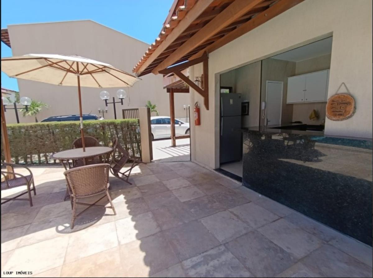 Casa duplex à venda no Edson Queiroz com 4 quartos e 2 vagas