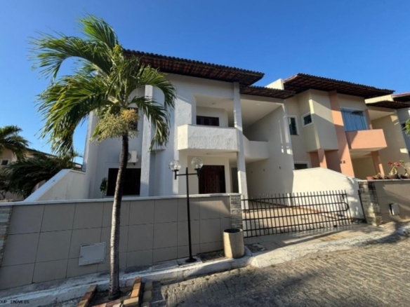 Casa duplex à venda no Edson Queiroz com 4 quartos e 2 vagas