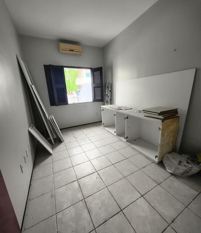 Casa duplex à venda no Edson Queiroz com 4 quartos e 2 vagas