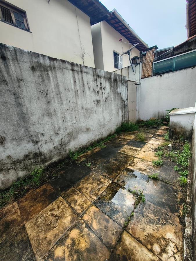 Casa duplex à venda no Edson Queiroz com 4 quartos e 2 vagas