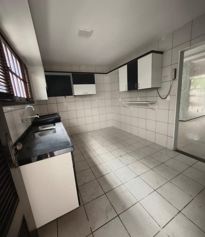 Casa duplex à venda no Edson Queiroz com 4 quartos e 2 vagas