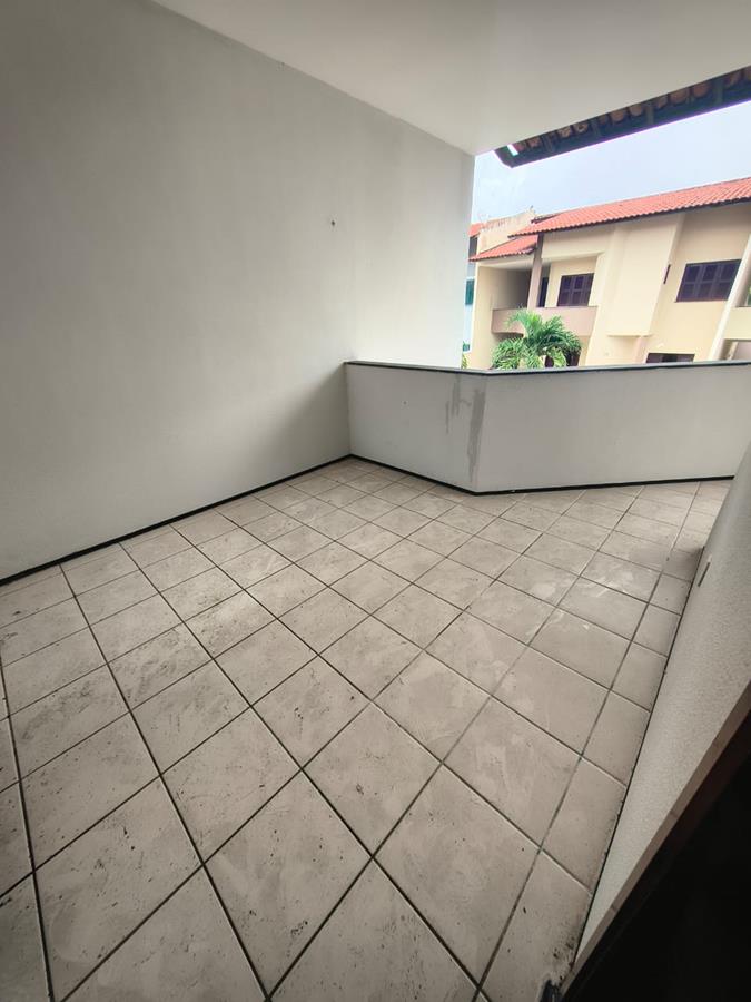 Casa duplex à venda no Edson Queiroz com 4 quartos e 2 vagas