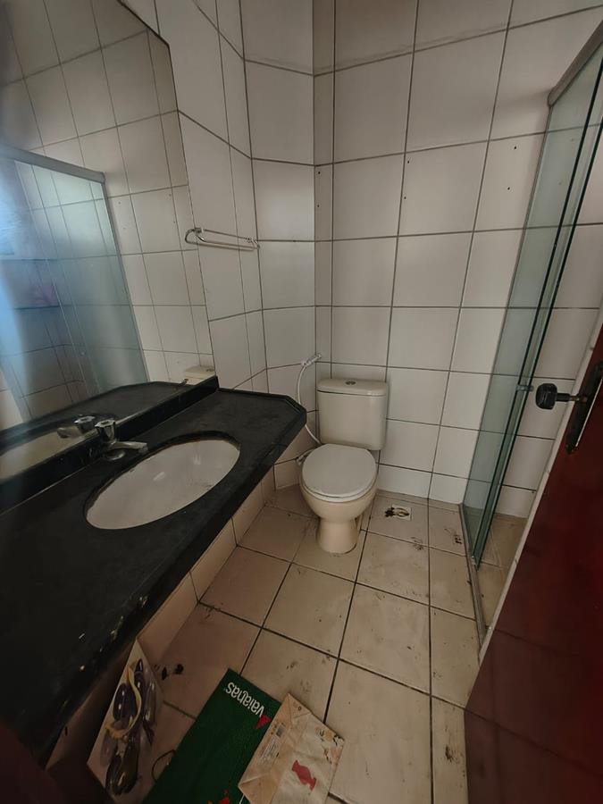 Casa duplex à venda no Edson Queiroz com 4 quartos e 2 vagas