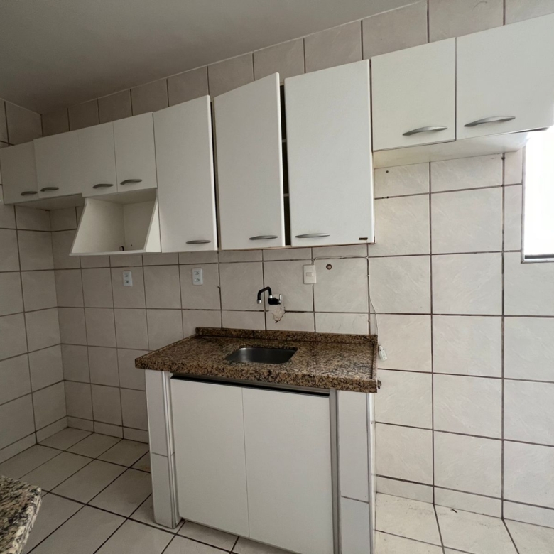 Apto Reformado na Cidade dos Funcionários | 3 Qts e 2 Vagas