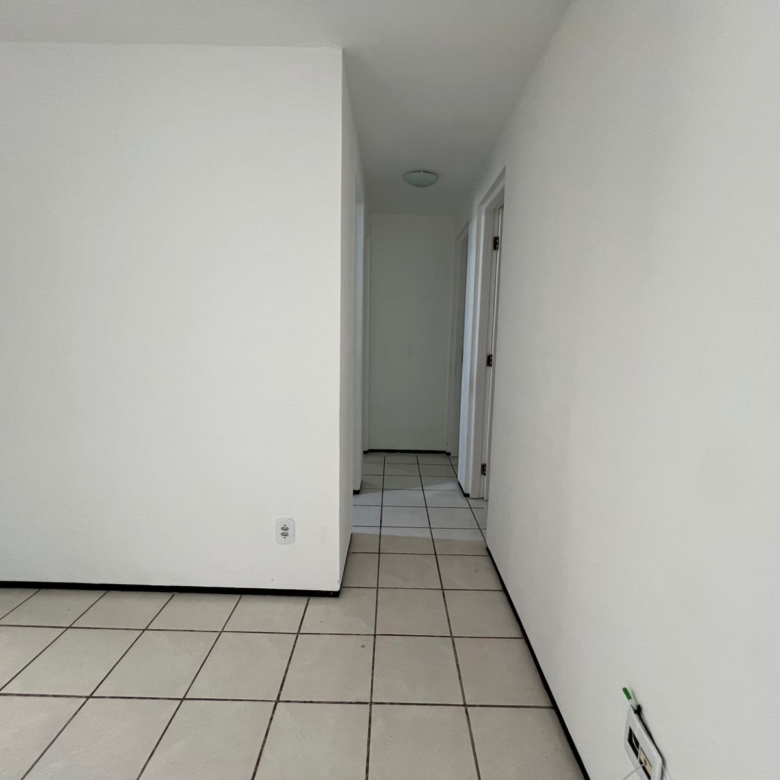 Apto Reformado na Cidade dos Funcionários | 3 Qts e 2 Vagas