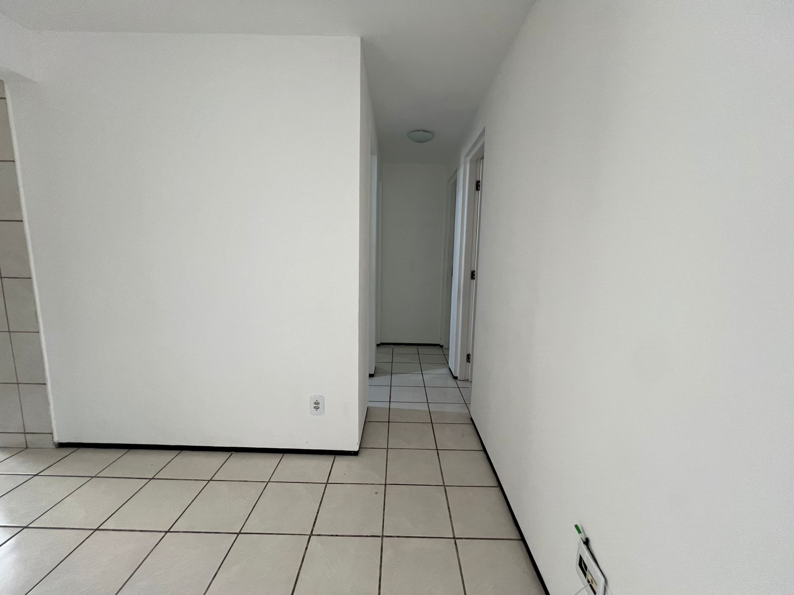 Apto Reformado na Cidade dos Funcionários | 3 Qts e 2 Vagas