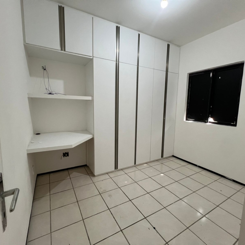Apto Reformado na Cidade dos Funcionários | 3 Qts e 2 Vagas