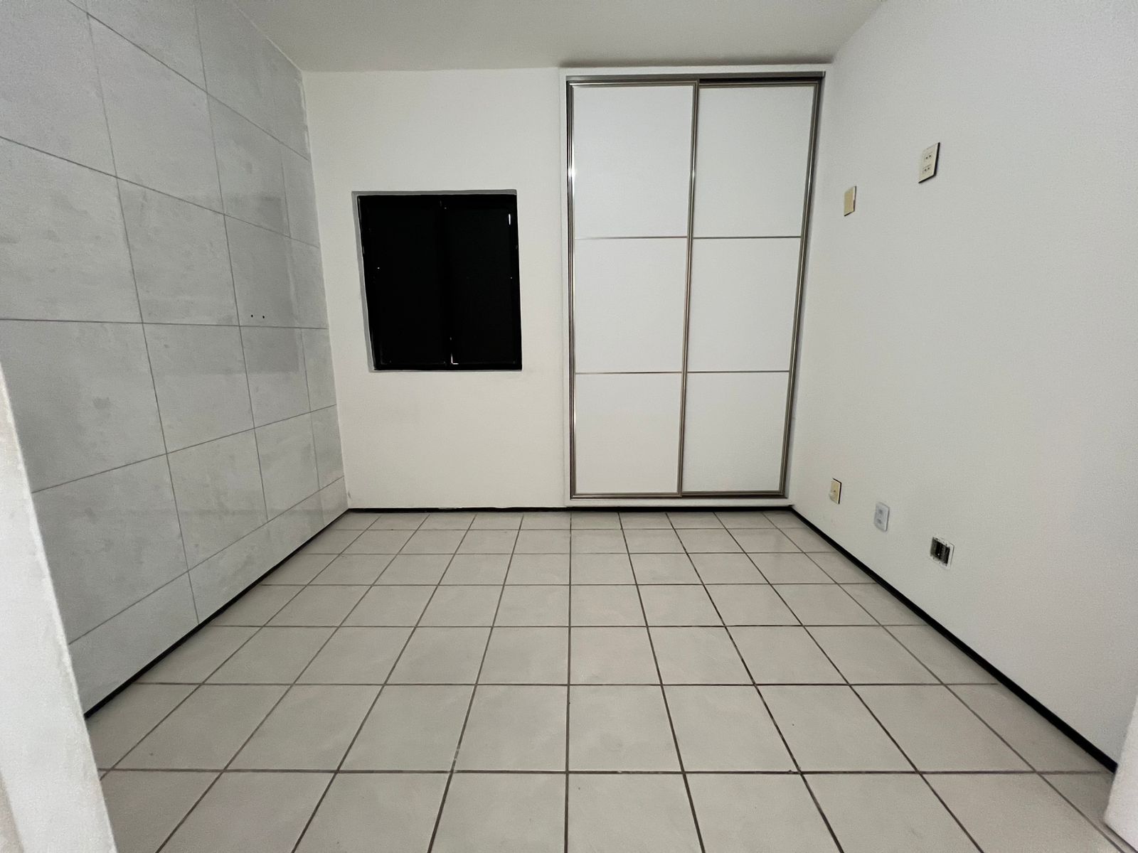 Apto Reformado na Cidade dos Funcionários | 3 Qts e 2 Vagas