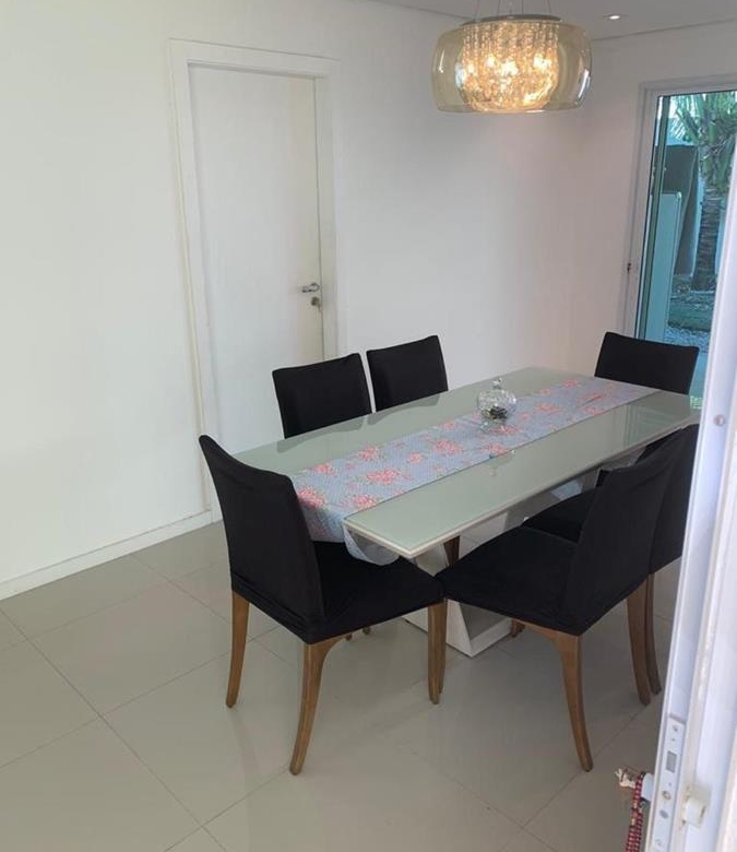 Casa duplex à venda no Eusébio com 142 m², 3 suítes e solarium