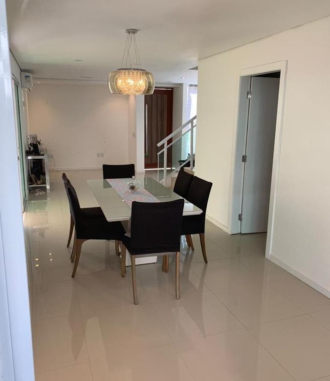 Casa duplex à venda no Eusébio com 142 m², 3 suítes e solarium