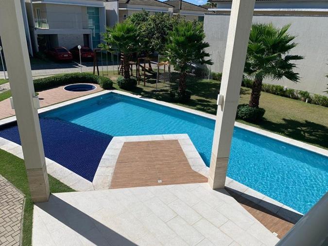 Casa duplex à venda no Eusébio com 142 m², 3 suítes e solarium