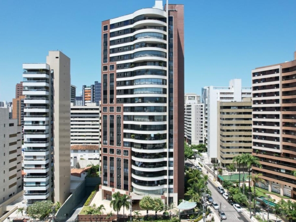 Apartamento à venda no Meireles com 253 m², 3 suítes e 4 vagas – Edifício Porto Fino