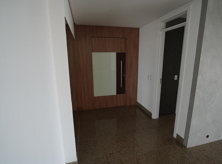 Apartamento à venda no Meireles com 253 m², 3 suítes e 4 vagas – Edifício Porto Fino