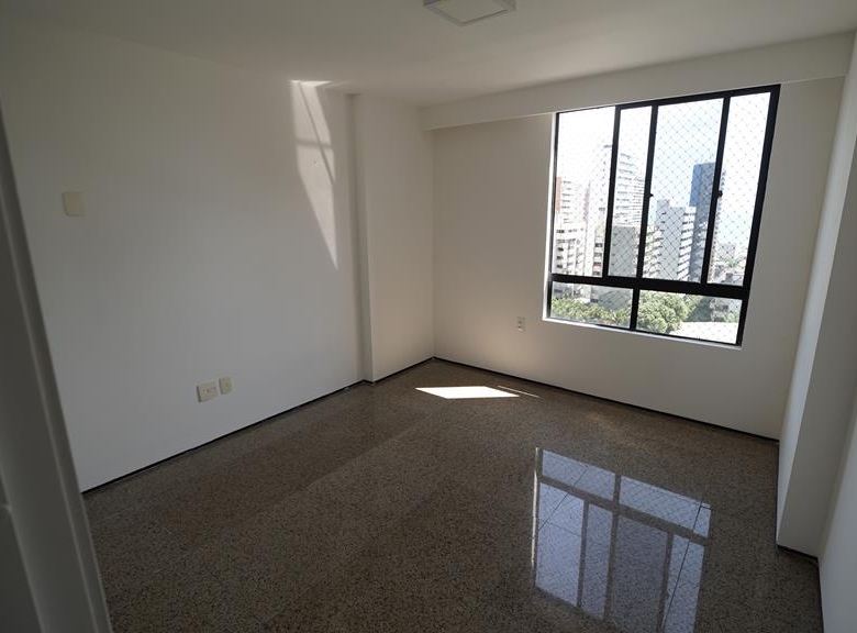 Apartamento à venda no Meireles com 253 m², 3 suítes e 4 vagas – Edifício Porto Fino