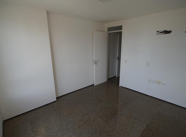 Apartamento à venda no Meireles com 253 m², 3 suítes e 4 vagas – Edifício Porto Fino