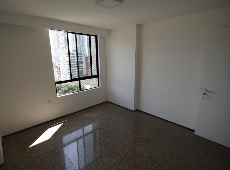 Apartamento à venda no Meireles com 253 m², 3 suítes e 4 vagas – Edifício Porto Fino