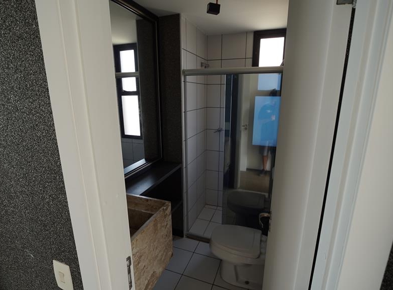 Apartamento à venda no Meireles com 253 m², 3 suítes e 4 vagas – Edifício Porto Fino