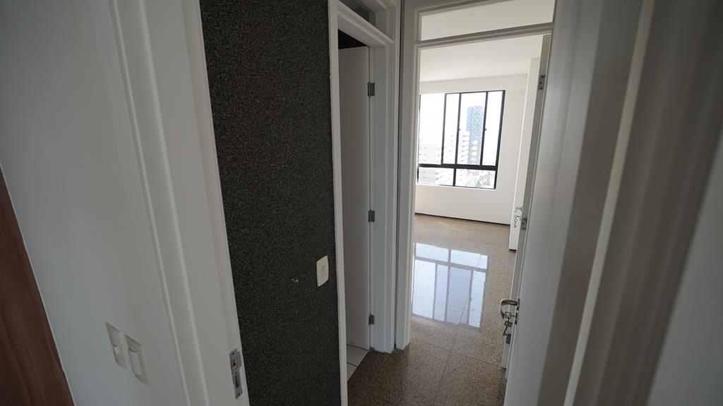DSC03403 (Copy) Apartamento à venda no Meireles com 253 m², 3 suítes e 4 vagas – Edifício Porto Fino
