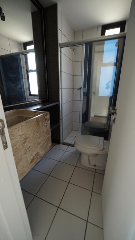 Apartamento à venda no Meireles com 253 m², 3 suítes e 4 vagas – Edifício Porto Fino
