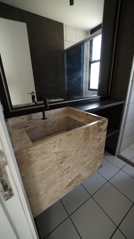 Apartamento à venda no Meireles com 253 m², 3 suítes e 4 vagas – Edifício Porto Fino