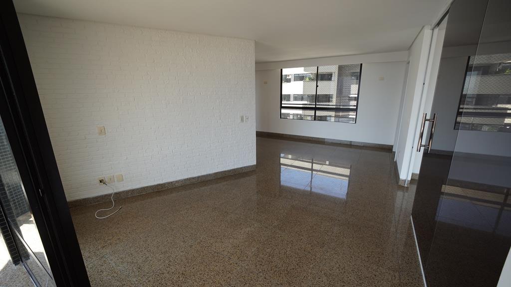 DSC03411 (Copy) Apartamento à venda no Meireles com 253 m², 3 suítes e 4 vagas – Edifício Porto Fino