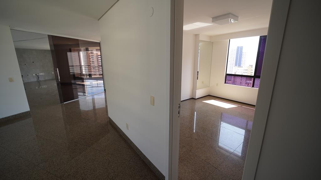 DSC03414 (Copy) Apartamento à venda no Meireles com 253 m², 3 suítes e 4 vagas – Edifício Porto Fino