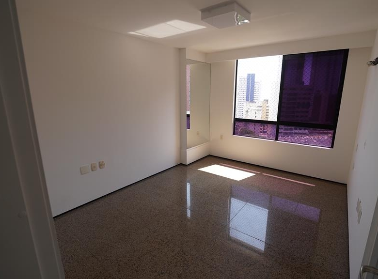 Apartamento à venda no Meireles com 253 m², 3 suítes e 4 vagas – Edifício Porto Fino