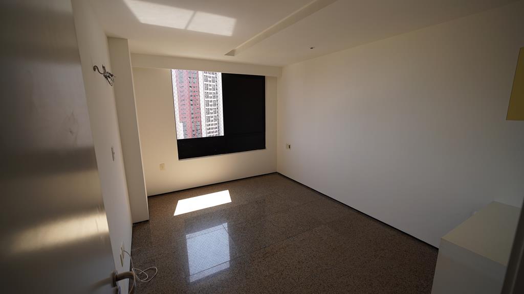 DSC03425 (Copy) Apartamento à venda no Meireles com 253 m², 3 suítes e 4 vagas – Edifício Porto Fino