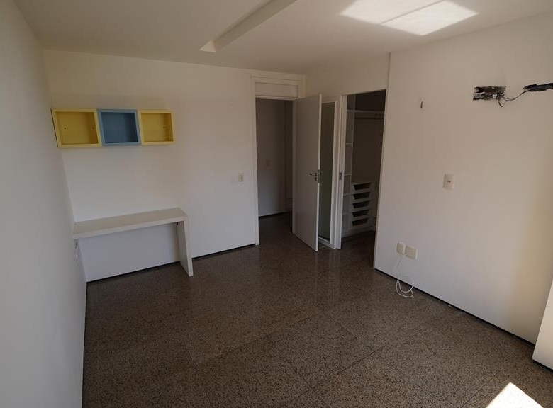 Apartamento à venda no Meireles com 253 m², 3 suítes e 4 vagas – Edifício Porto Fino