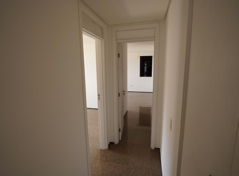 Apartamento à venda no Meireles com 253 m², 3 suítes e 4 vagas – Edifício Porto Fino