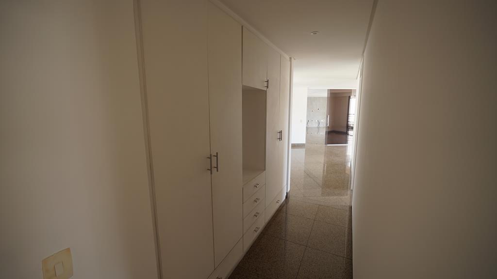 DSC03436 (Copy) Apartamento à venda no Meireles com 253 m², 3 suítes e 4 vagas – Edifício Porto Fino