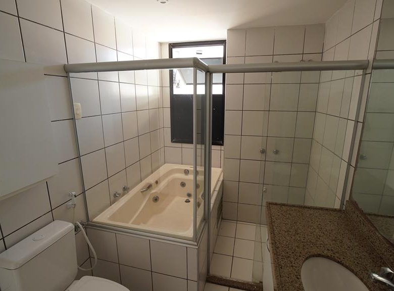 Apartamento à venda no Meireles com 253 m², 3 suítes e 4 vagas – Edifício Porto Fino