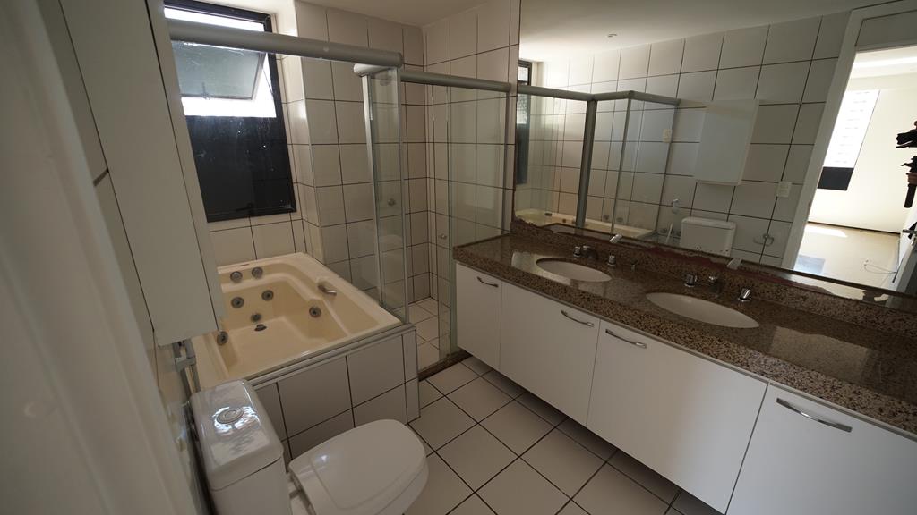 DSC03441 (Copy) Apartamento à venda no Meireles com 253 m², 3 suítes e 4 vagas – Edifício Porto Fino