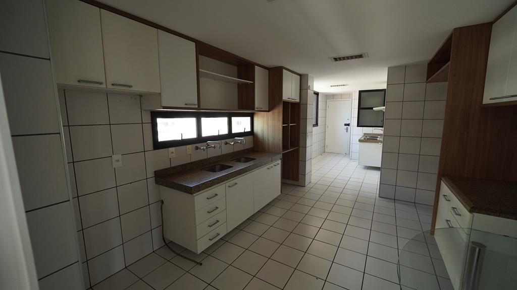 DSC03447 (Copy) Apartamento à venda no Meireles com 253 m², 3 suítes e 4 vagas – Edifício Porto Fino