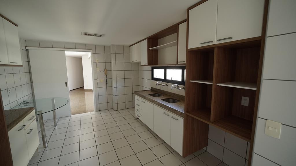 DSC03450 (Copy) Apartamento à venda no Meireles com 253 m², 3 suítes e 4 vagas – Edifício Porto Fino