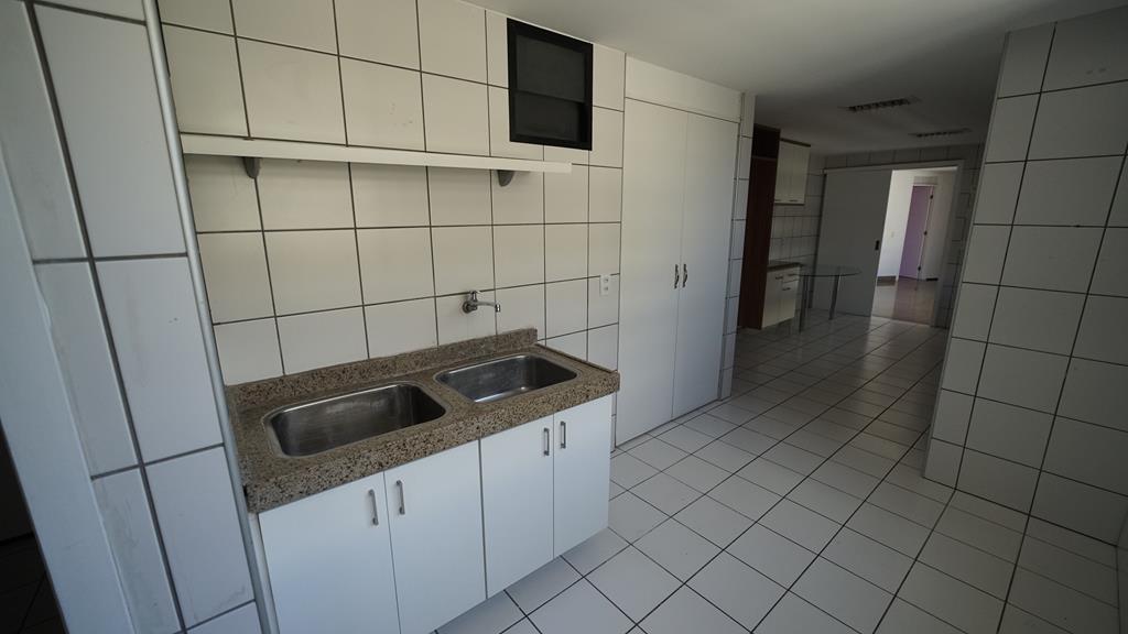 DSC03454 (Copy) Apartamento à venda no Meireles com 253 m², 3 suítes e 4 vagas – Edifício Porto Fino