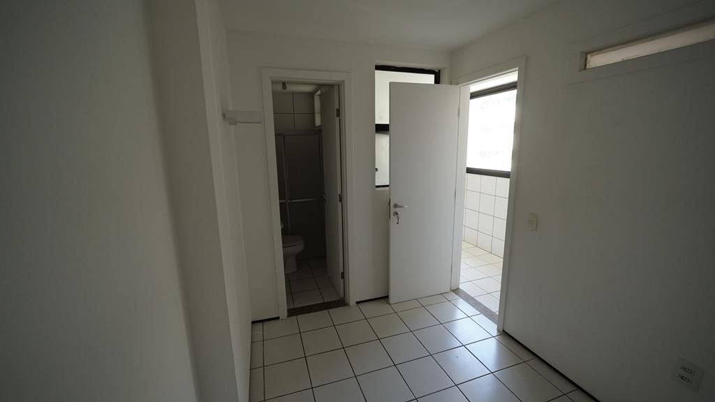 DSC03456 (Copy) Apartamento à venda no Meireles com 253 m², 3 suítes e 4 vagas – Edifício Porto Fino