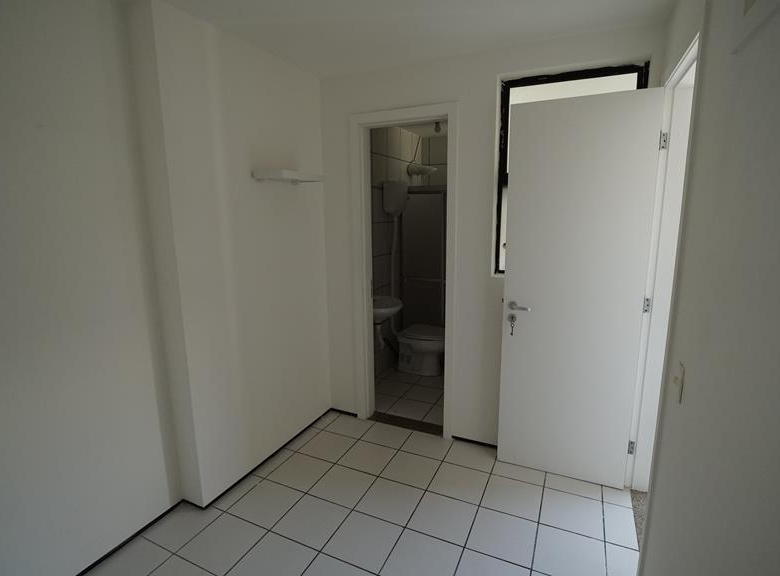 Apartamento à venda no Meireles com 253 m², 3 suítes e 4 vagas – Edifício Porto Fino