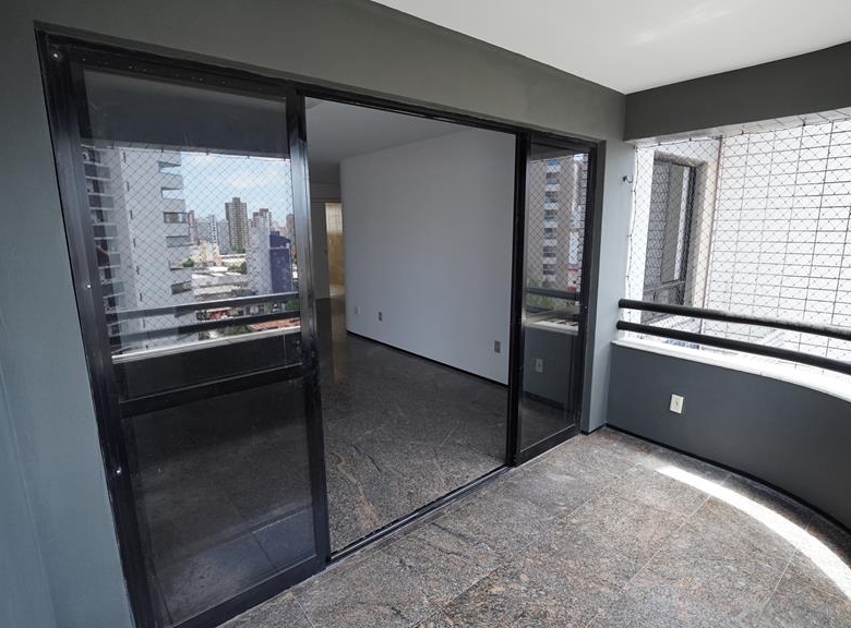 Apartamento à venda no Edifício Liverpool com 152 m², 3 suítes e 3 vagas – Fortaleza/CE
