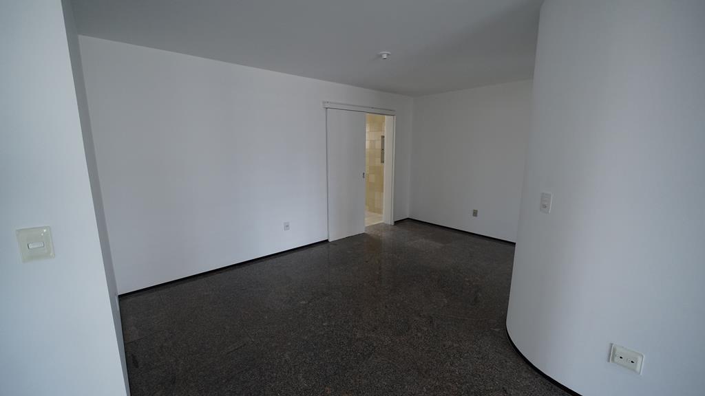 Apartamento à venda no Edifício Liverpool com 152 m², 3 suítes e 3 vagas – Fortaleza/CE