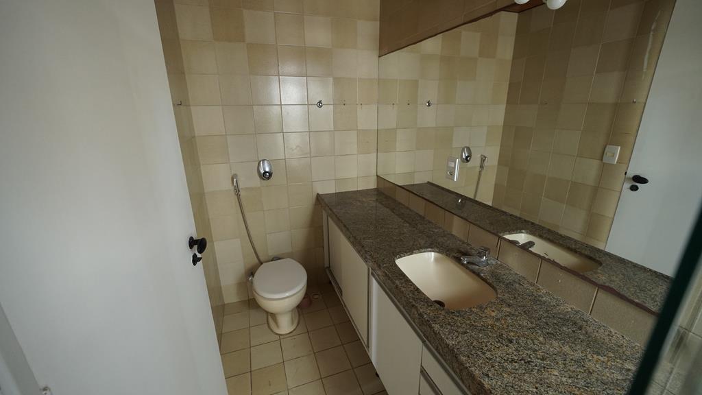 Apartamento à venda no Edifício Liverpool com 152 m², 3 suítes e 3 vagas – Fortaleza/CE