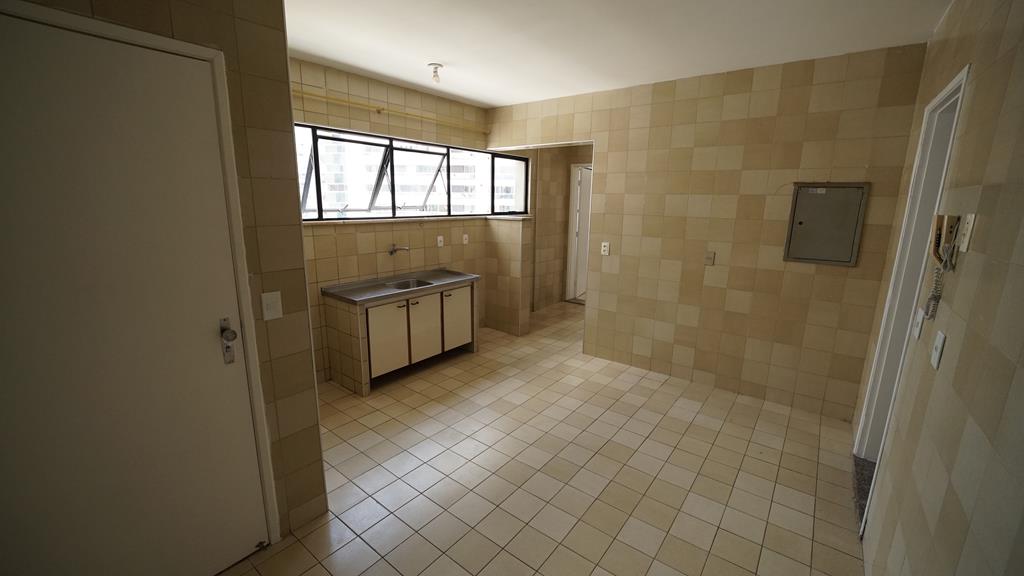 Apartamento à venda no Edifício Liverpool com 152 m², 3 suítes e 3 vagas – Fortaleza/CE